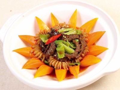 大厨四宝香辣风味干锅酱应用-千锅辽参霸王鞭