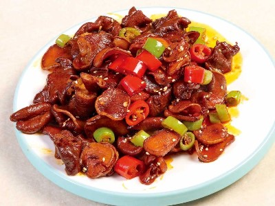 大厨四宝香辣风味干锅酱应用-干锅肥肠鲍菇菌