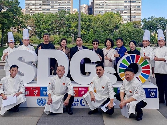 联合国总部峰会传佳音｜花帝食品股份斩获多项国际荣誉 大厨四宝干锅酱全球首发