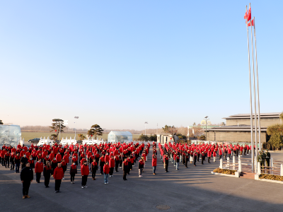 扬帆起航，共创辉煌 —— 花帝2025年开工第一天升旗仪式