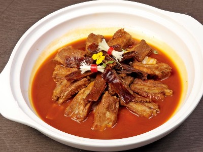 大厨四宝麻辣干锅酱应用-干锅酱板鸭煨仔排
